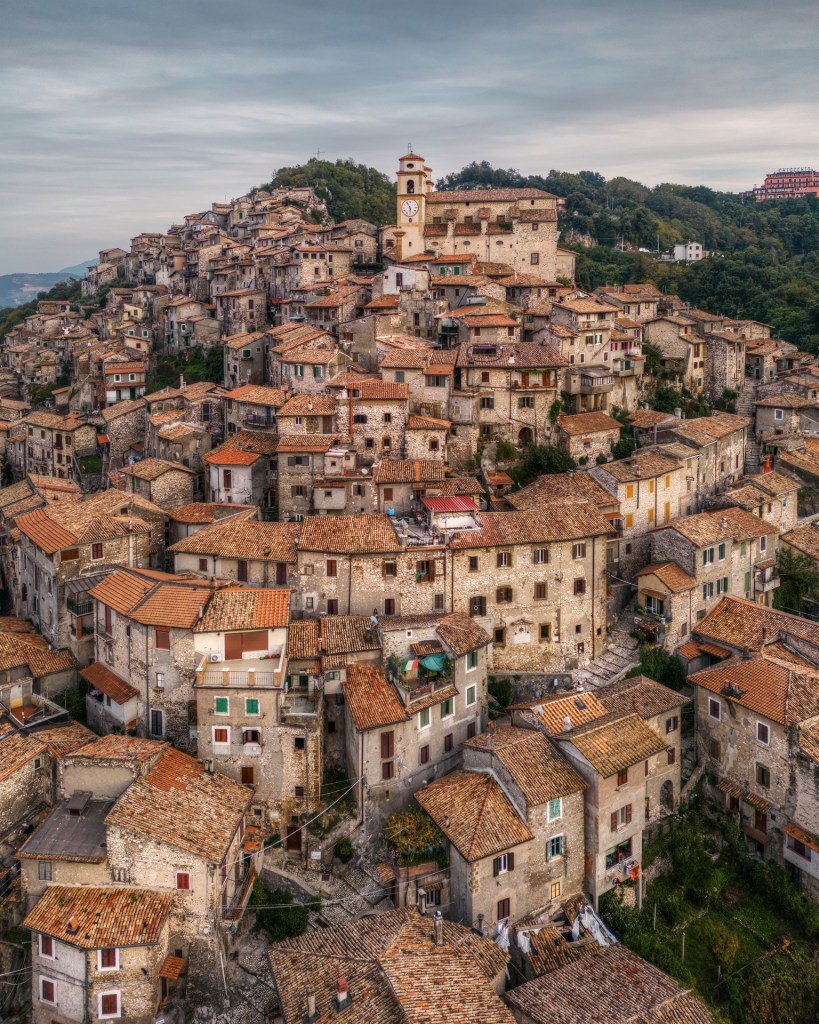 Aerial photograph of the modern town of Artena in Lazio, Italy. Photo by FrancescoSchiraldi85 via Wikimedia Commons.